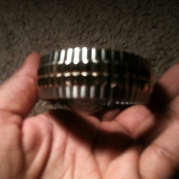 Watch - Picture 3 of 4