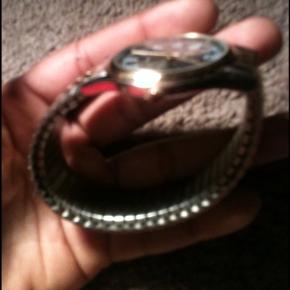 Watch - Picture 4 of 4