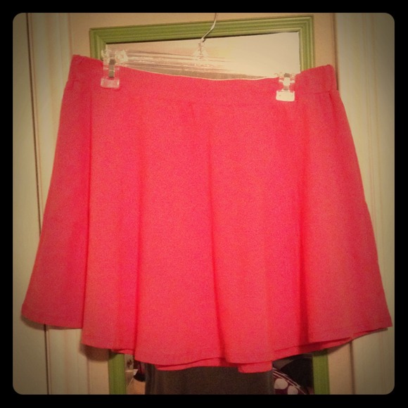 ✨Sold✨ Coral pink Charlotte Russe skater skirt
