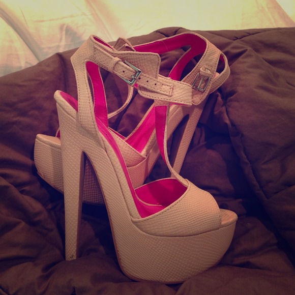Qupid Heels