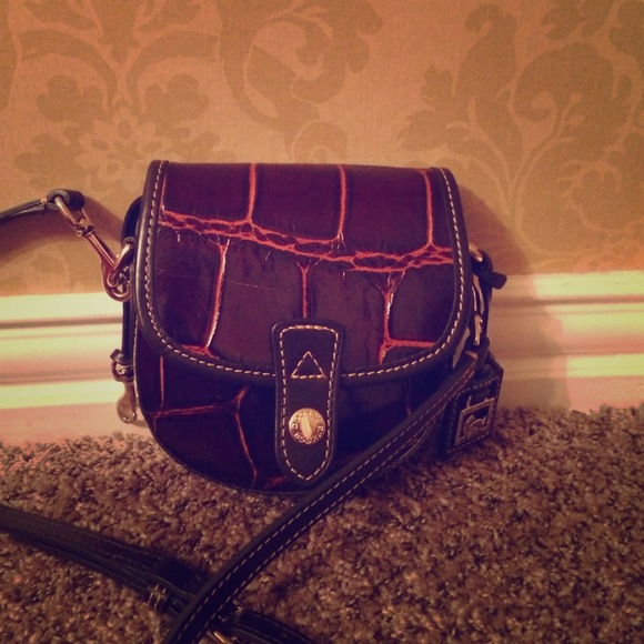 Dooney & Bourke clutch bag