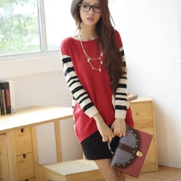 🌸Front red with back strips sweater🌸 - Picture 2 of 4