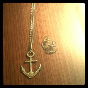 Anchor necklace and earings.