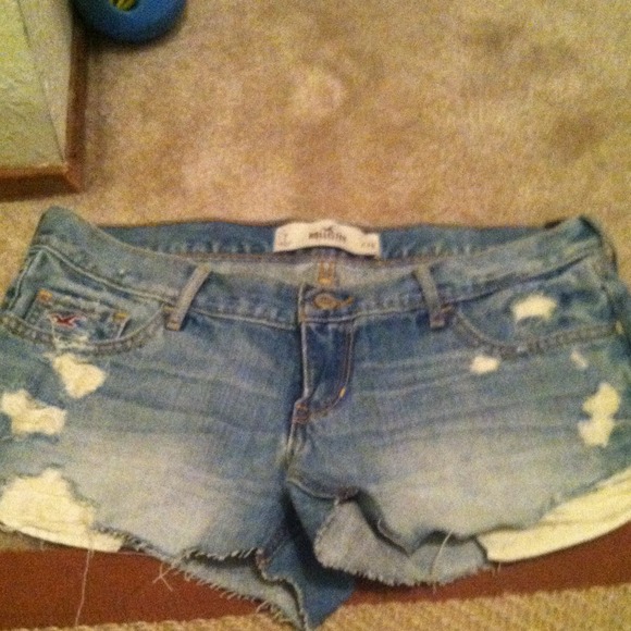 Mid length hollister shorts