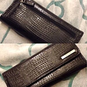 ✨Kenneth Cole clutch/wallet