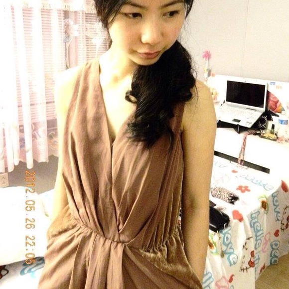 BCBG Dress. - Picture 4 of 7