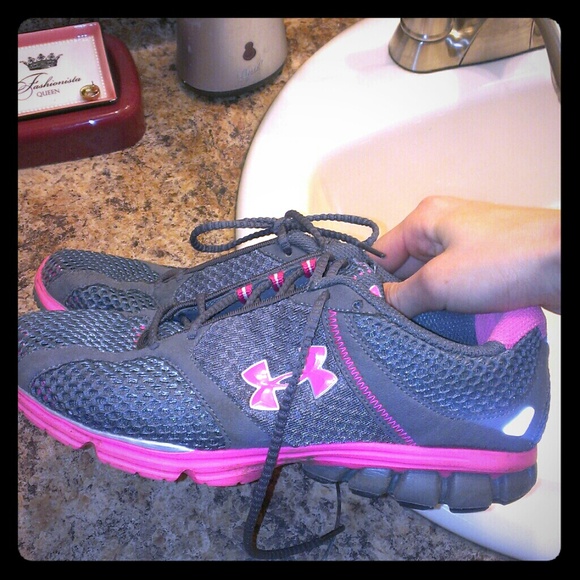 Underarmor running shoes