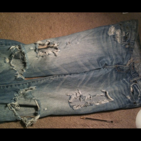 A&F - Picture 3 of 4