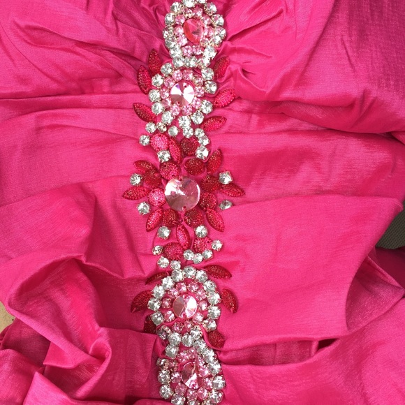 💐🟡Fuchsia Pink Beaded Front Gown-Small - Picture 3 of 5