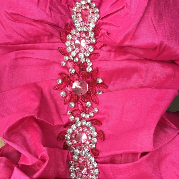 💐🟡Fuchsia Pink Beaded Front Gown/Medium - Picture 2 of 5