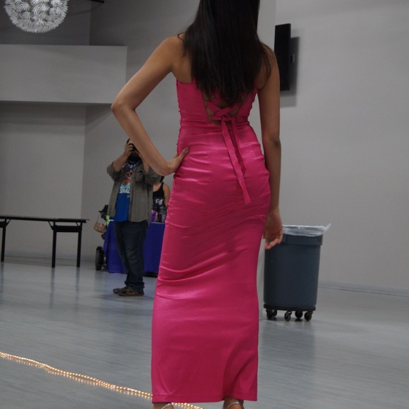 💐🟡Fuchsia Pink Beaded Front Gown/Medium - Picture 4 of 5