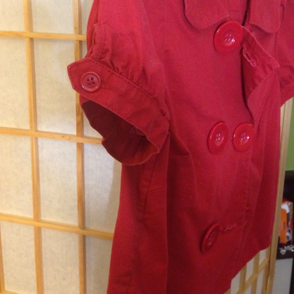 Limited Red Button Top - Picture 3 of 3