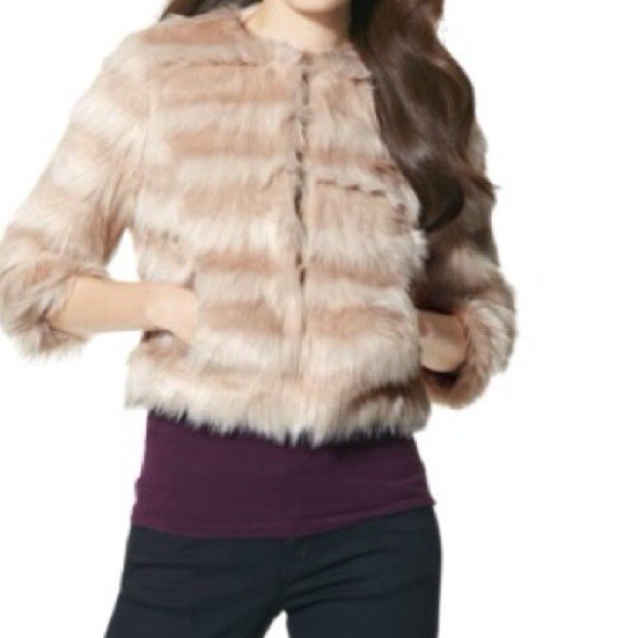 Mossimo faux fur coat - Picture 2 of 3
