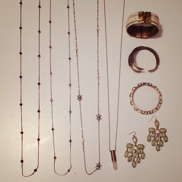 [SOLD] Accessory set