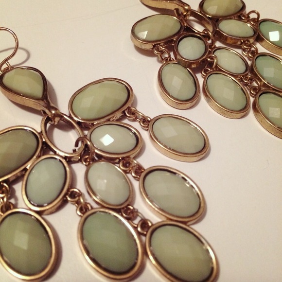 [SOLD] Accessory set - Picture 4 of 4