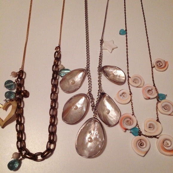 [SOLD] Necklace set