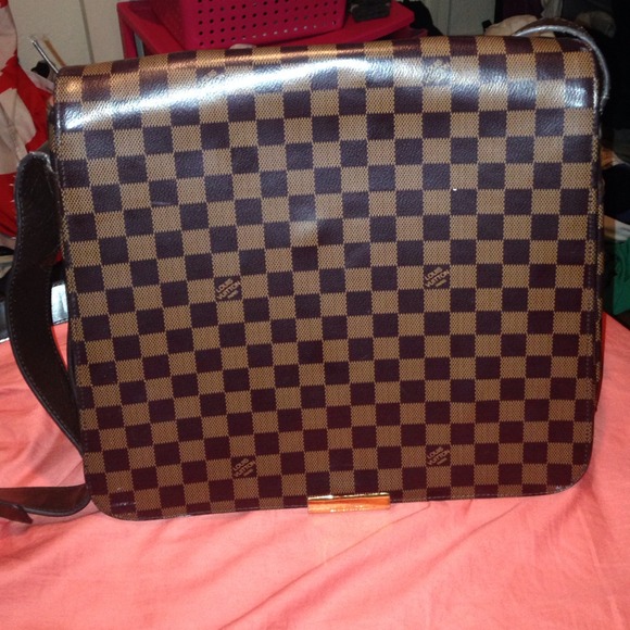 How To Authenticate Louis Vuitton Messenger Bag