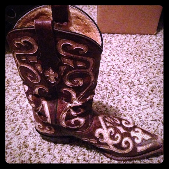 Brown & tan inlay Tony Lamas