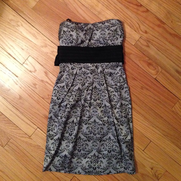 Strapless grey and black dress - Picture 1 of 3