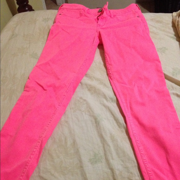 Abercrombie and Fitch jeans size 4 only used once.