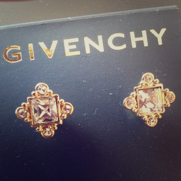 ⛔️sold⛔️Givenchy Gold & Crystal Earrings