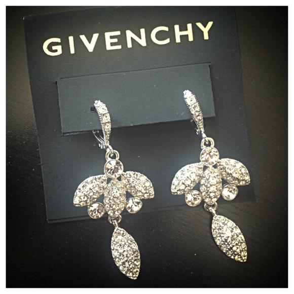 ⛔️sold⛔️Givenchy Crystal Chandelier Earrings