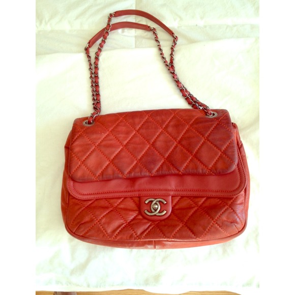 Vintage Chanel lambskin purse (SOLD)