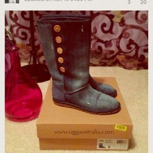 New !!!! Uggs Boots Denim-Jeans super cute .
