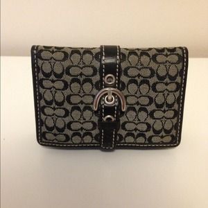 ❌🚫⛔️SOLD⛔️🚫❌ Coach Card Holder (Black/Grey)