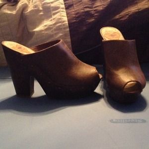 Brown clogs