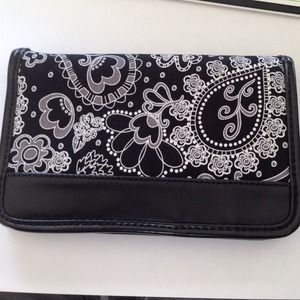 Black and white Thirty One wallet & wristlet.