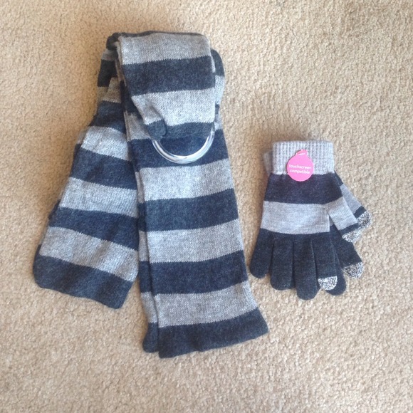Grey striped scarf and touchscreen glove set