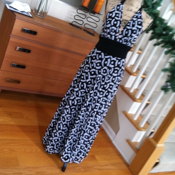SOLD/BUNDLED! Sandals, two maxi dresses!
