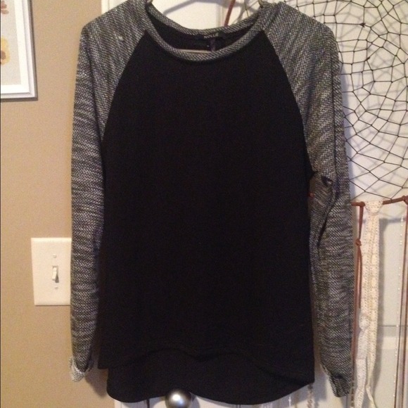 Nollie Tops - Black and gray baseball shirt from Pacsun
