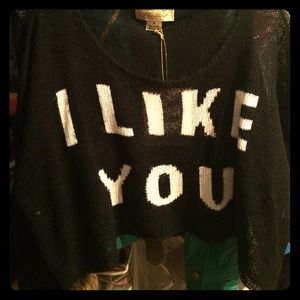 Wild fox crop sweater new with tags