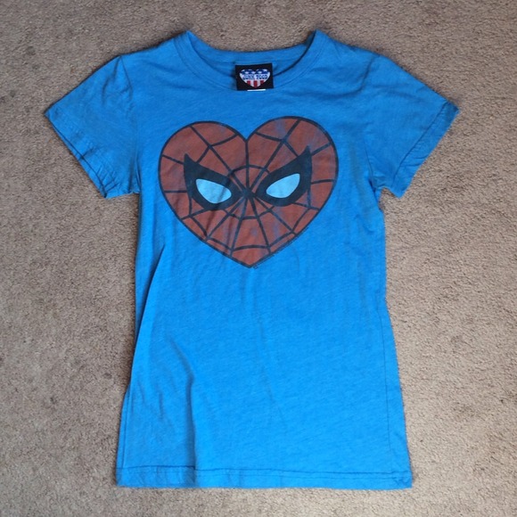 ❌SOLD ON VINTED❌ Spider-Man Heart Graphic Tee