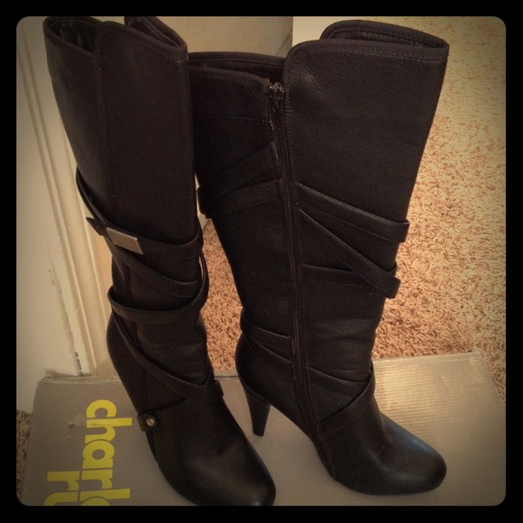 Mid-calf blk boots,very comfy not too high👌