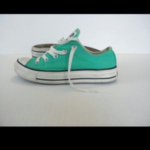 Size 6 Converse