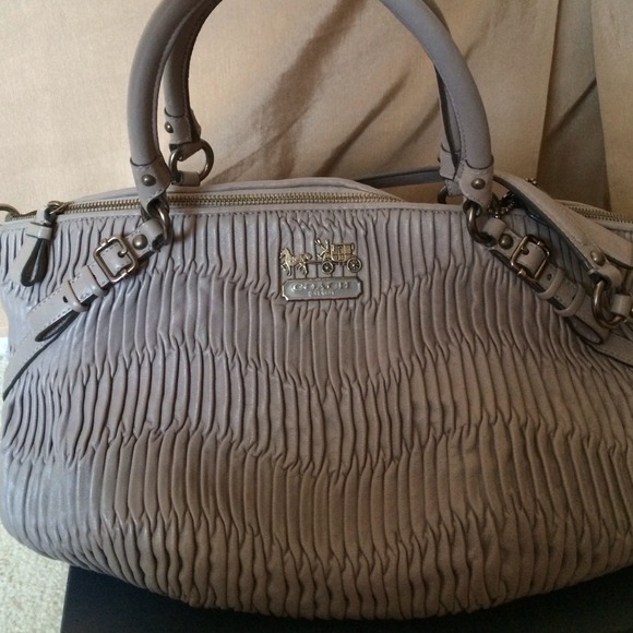 Authentic Coach purse REDUCED