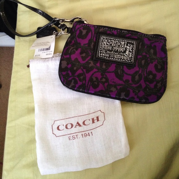 NEW coach wristlet