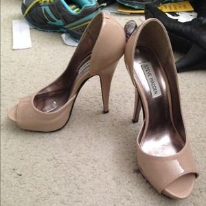 Steve Madden nude heels