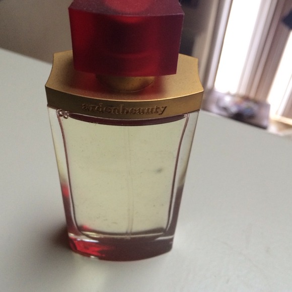 Elizabeth Arden perfume beauty
