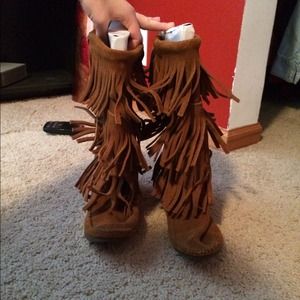 Minnetonka fringe boots!