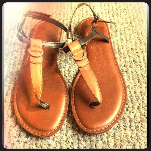 SOLD ON VINTED. American Eagle flats. - Picture 1 of 4