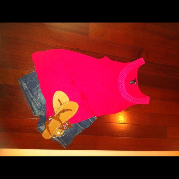❌SOLD❌H&M top - Picture 2 of 2