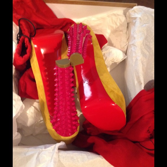 Christian Louboutin Babel Clou - Picture 3 of 4