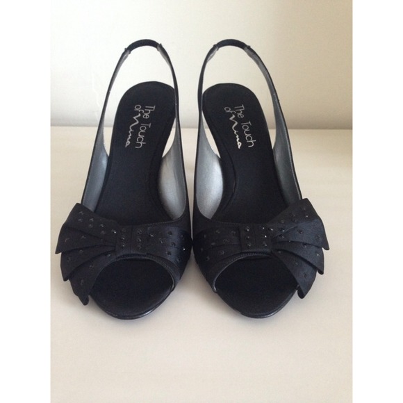 Black Bow High Heels 👠