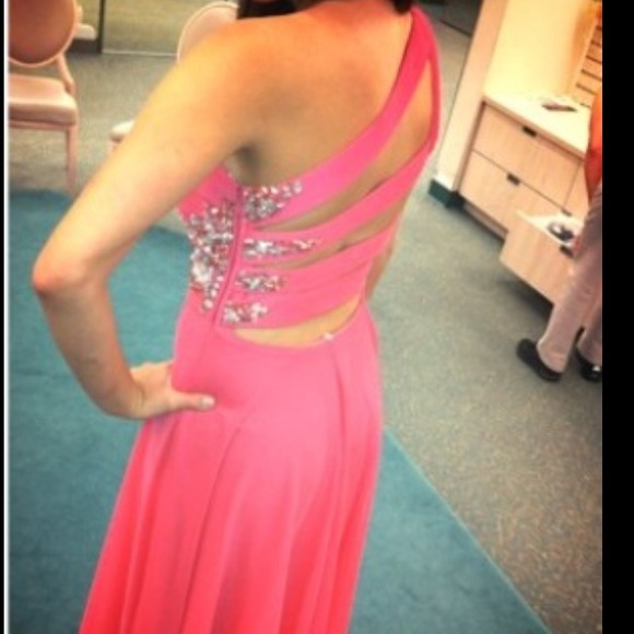 Prom dress - Picture 2 of 3