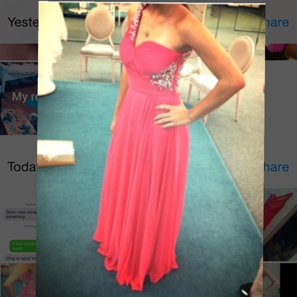 Prom dress - Picture 3 of 3