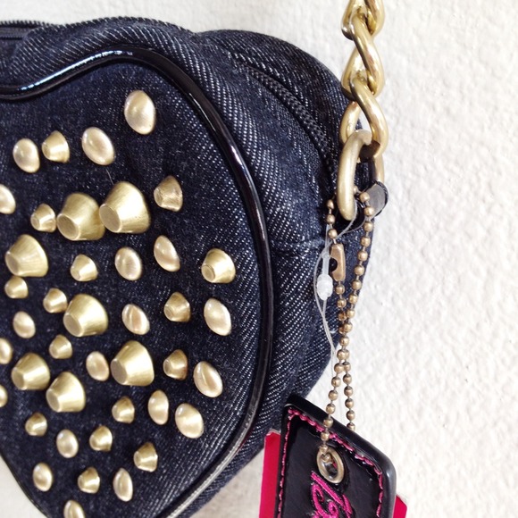 Betsey Johnson Bags - ONE DAY SALE! π NWT! Betsey Johnson crossbody Betsey Johnson Bags - ONE DAY SALE! π NWT! Betsey Johnson crossbody